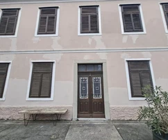 N. Vinodolski, maison individuelle à 100 m de la mer avec un terrain de 680 m²