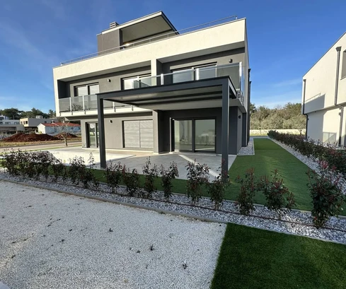 Luxusvilla eladó Medulinban Horvátországban