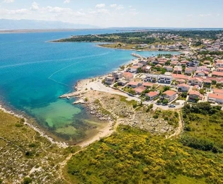 Terreno agrícola a 240 metros de la bahía de Radnjača