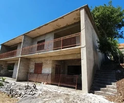 Марина, Польица, недостроенный дом 397 м2, всего в 40 м от моря и пляжа