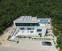 Modern luxusvilla Korčulán – nyugalom, dizájn és lenyűgöző tengerre néző kilátás