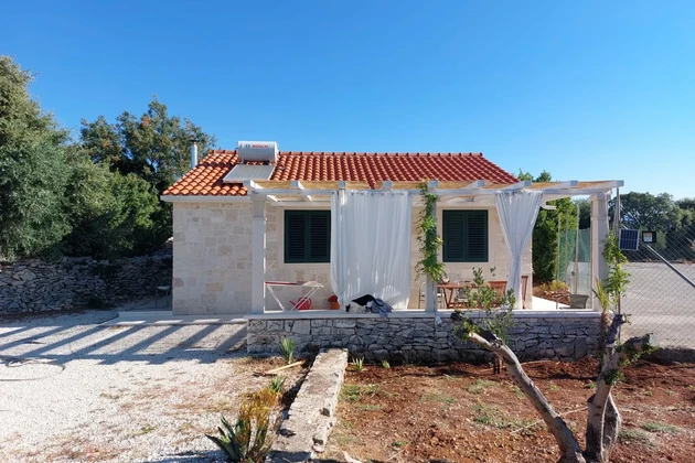 Isola di Brač, Škrip, casa con terreno