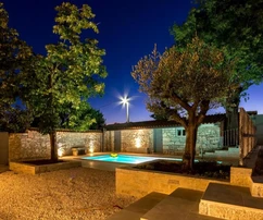 Traditional Istrian stone house available in Svetvinčenat in Croatia