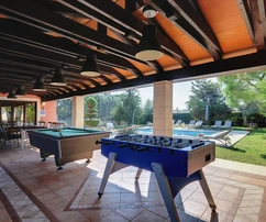 Freistehendes Haus mit Pool in Pula – Veli Vrh zu verkaufen in Kroatien