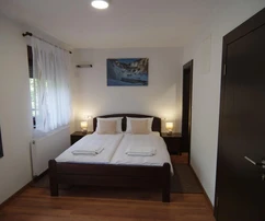 Jeziora Plitwickie, Rudanovac, dom 350 m², nowo wyremontowany z 10 apartamentami