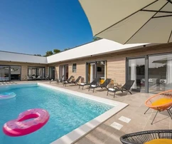 Svetvinčenat, Juršići: Moderní přízemní vila s bazénem