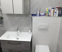 Split, Dujmovača, dwupiętrowy dom 160m2 z podwórkiem i basenem