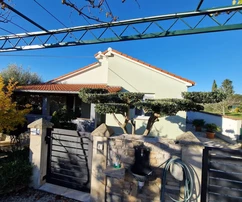 Semi-detached home with a pool for sale in Pula in Croatia