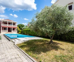 Impresionante villa con piscina en venta en Sukošan, Croacia