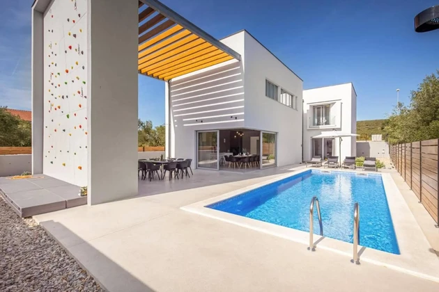 Villa with a pool for sale in Biograd Na Moru in Croatia