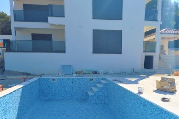 Großzügige Villa auf Čiovo mit herrlichem Meerblick und privatem Pool