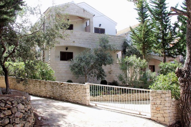 Brac Serene Sea View Apartment House for Sale