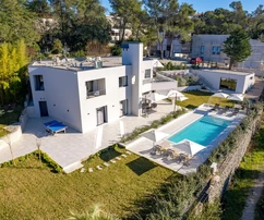 Superbe villa pieds dans l'eau à vendre sur l'île de Krk en Croatie