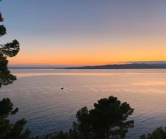 Baška Voda, penthouse z widokiem na morze w pierwszej linii brzegowej