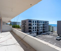 Makarska, byt s výhledem na moře, přestavěný na dva jednopokojové apartmány, novostavba