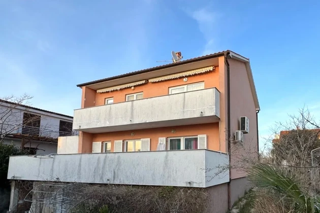 DETACHED FAMILY HOUSE IN AN ATTRACTIVE LOCATION, 500 M FROM THE BEACH!
