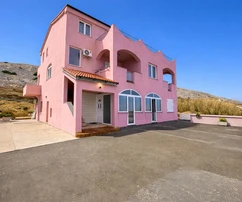 Pag, Vodice, Haus mit 5 Wohnungen in toller Lage
