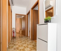 Omis Riviera House with 3 Apartments Near Beach