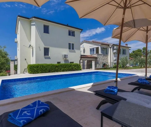 Istria, Trget, casa con piscina e vista mare