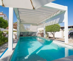 Biograd na Moru, casa única con piscina y pabellón de cristal