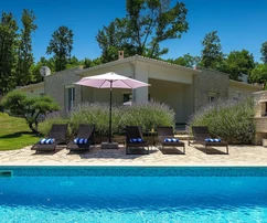 Labin, Kršan, hermosa casa independiente con piscina en una amplia parcela de 4.261 m², ubicación tranquila