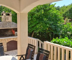 Kőből épült villa eladó Supetruban, Brač szigetén Horvátországban