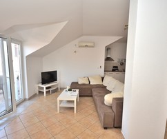 Wohnung mit Terrasse in Vodice zu verkaufen