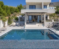 Modern villa Splitben, Podstrana