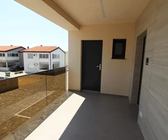 Novostavba, jižní strana