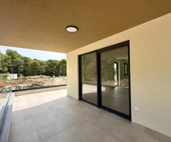 Istria, Pula, apartamento listo para entrar a vivir en un edificio nuevo y moderno con una amplia terraza y garaje
