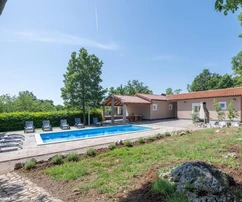 Isztria, Labin – Eladó privát rezidencia medencével