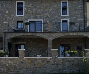 Buje, Istria – Casa in pietra ristrutturata con vista aperta