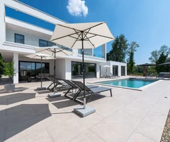Istria, Labin: Villa de lujo con piscina climatizada