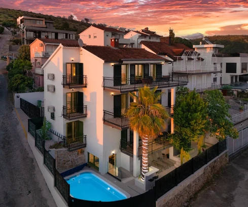 Villa di lusso con piscina in vendita a Čiovo Okrug in Croazia