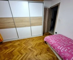 Split, Kman, piso de tres habitaciones de 80 m2 en la 4ª planta, sin ascensor, orientación suroeste, trastero