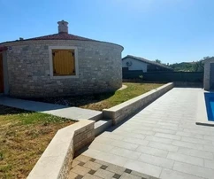 Pola e dintorni: Incantevoli case tradizionali in pietra con piscina