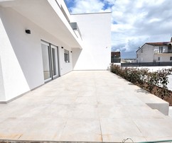 Kétlakásos ikerház eladó Vodicében