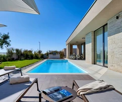 Istria, Poreč: Luxusná vila s bazénom pri obci