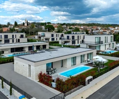 Istria, Poreč: Luxury villa with pool near village
