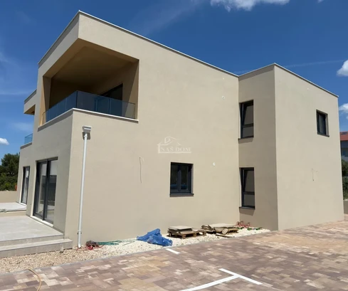 Vodice - Neubau - S2 Wohnung im Erdgeschoss mit Garten