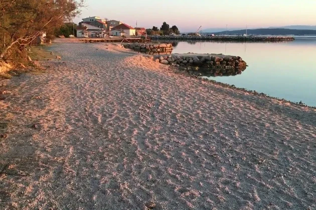 Terrain constructible en première ligne au bord de la mer de 1736m2 à 3109m2
