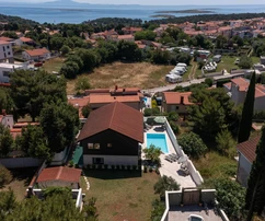 Medulin, Premantura - detached house in Scandinavian design with pool and sauna - quiet location