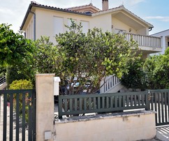Home for sale in Vodice with a garden