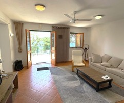 Casa frente a la playa en Solta lista para una lujosa transformación