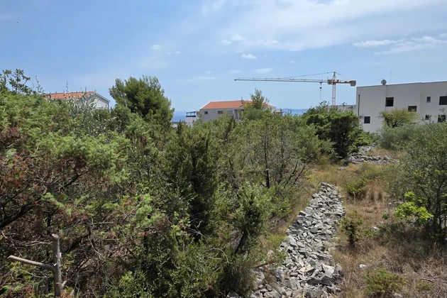 Čiovo, Okrug G., terreno edificabile 848 m² in zona M1, vista mare