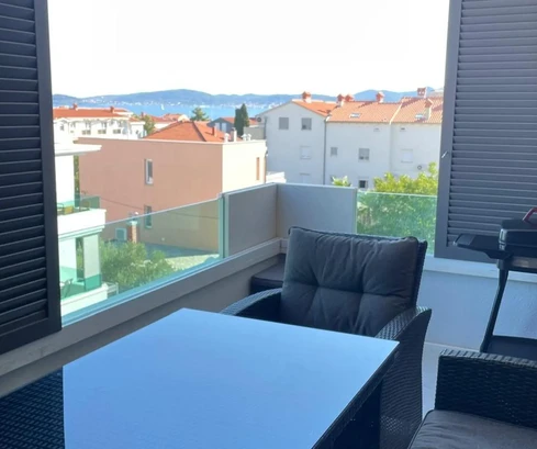 Zadar, Borik, nowoczesne trzypokojowe mieszkanie z widokiem na morze