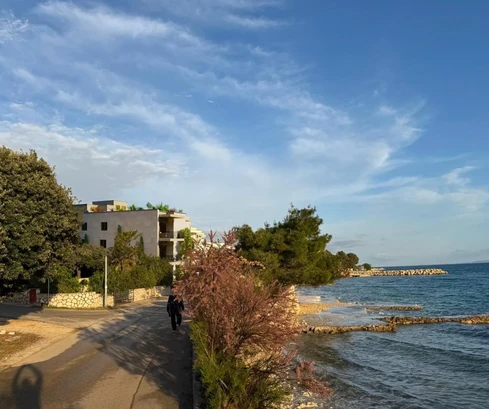Appartement de trois chambres à vendre à Mandre Pag à quelques pas de la mer en Croatie
