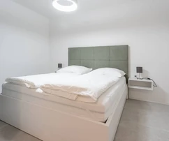 Appartamento in vendita con piscina e garage a Tučepi in Croazia