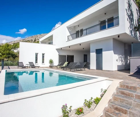 Luxusvilla in Dugi Rat mit Meerblick zu verkaufen in Kroatien