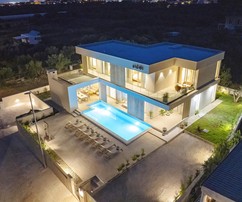 Luxuriöse freistehende Villa in der Nähe der Marina Sukošan